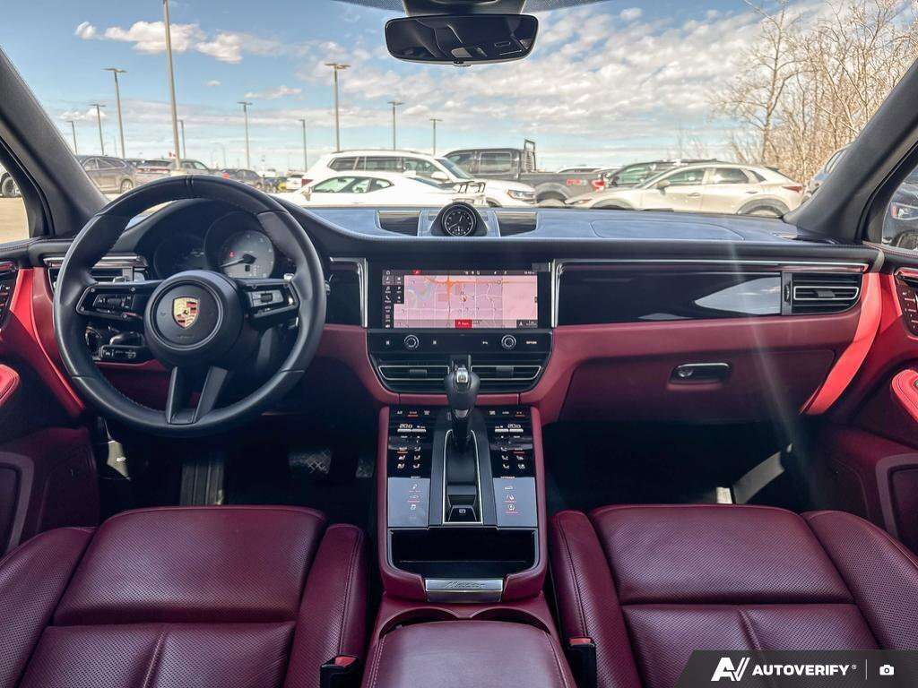 2024 Porsche Macan S | HEATED & COOLED SEATS | PANO-ROOF | NAVI | PWR thumb 11