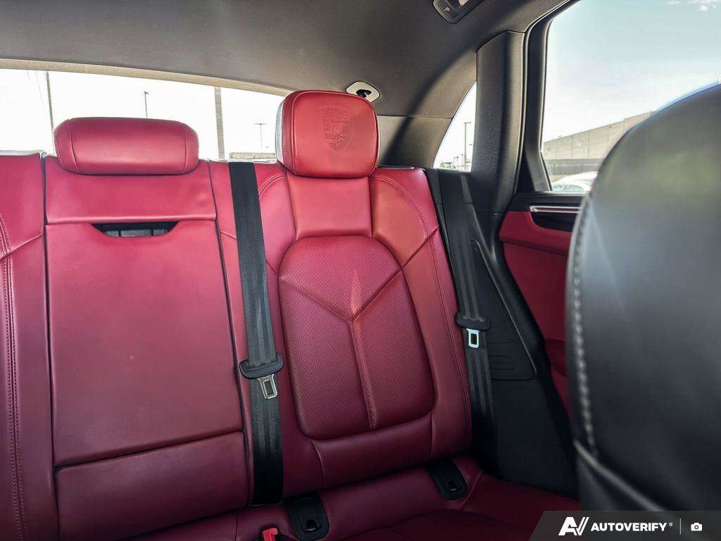 2024 Porsche Macan S | HEATED & COOLED SEATS | PANO-ROOF | NAVI | PWR thumb 15