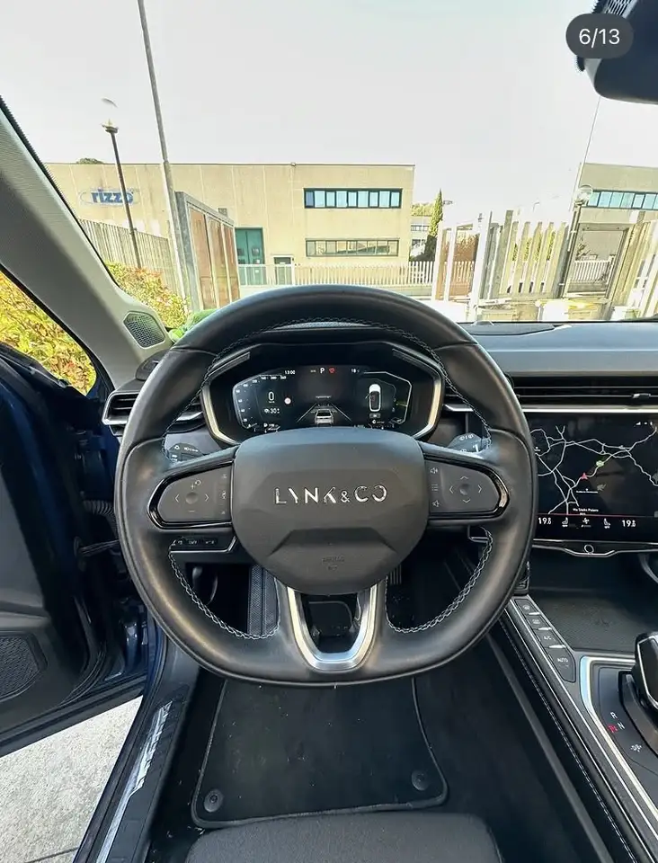 Lynk & Co 01 2022