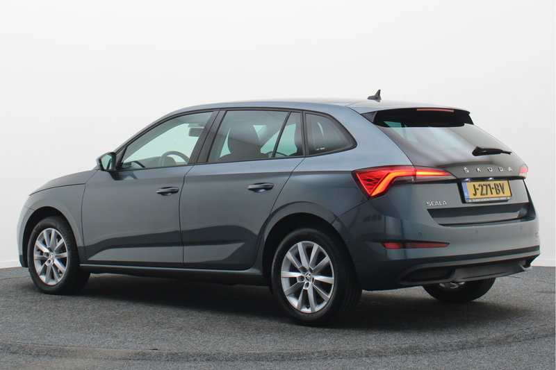 Skoda Scala 1.0 TSI Ambition — photo 3