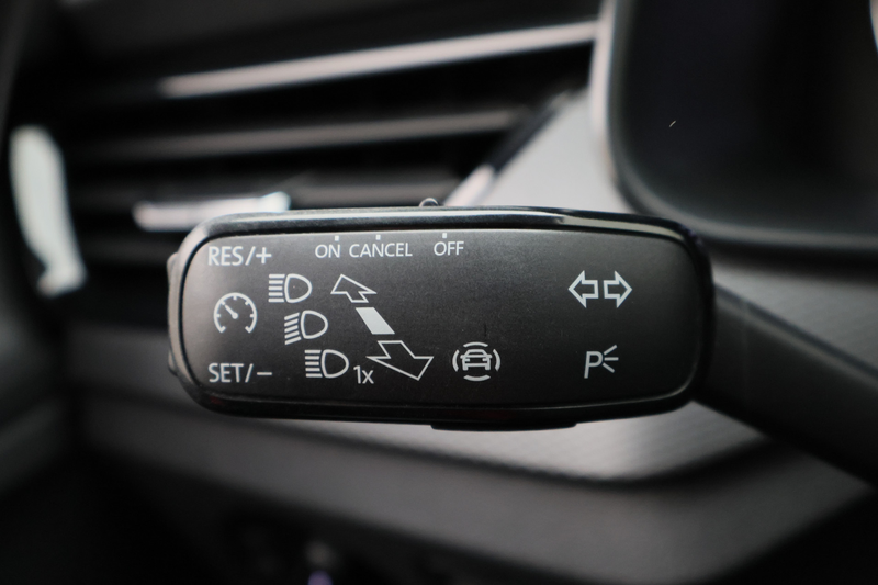 Skoda Scala 1.0 TSI Ambition — photo 30