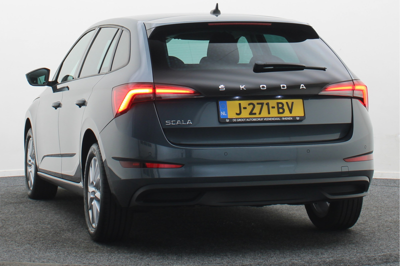 Skoda Scala 1.0 TSI Ambition — photo 16