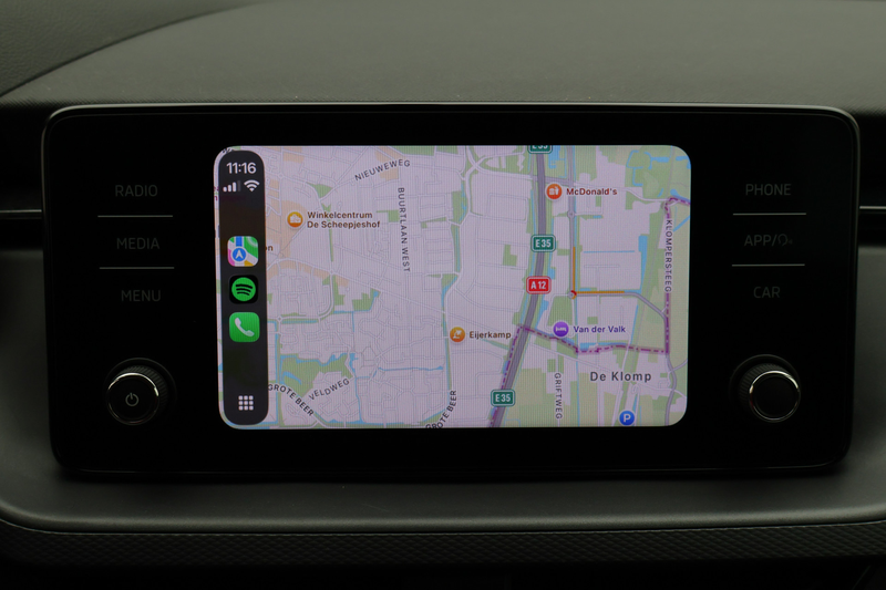 Skoda Scala 1.0 TSI Ambition — photo 38