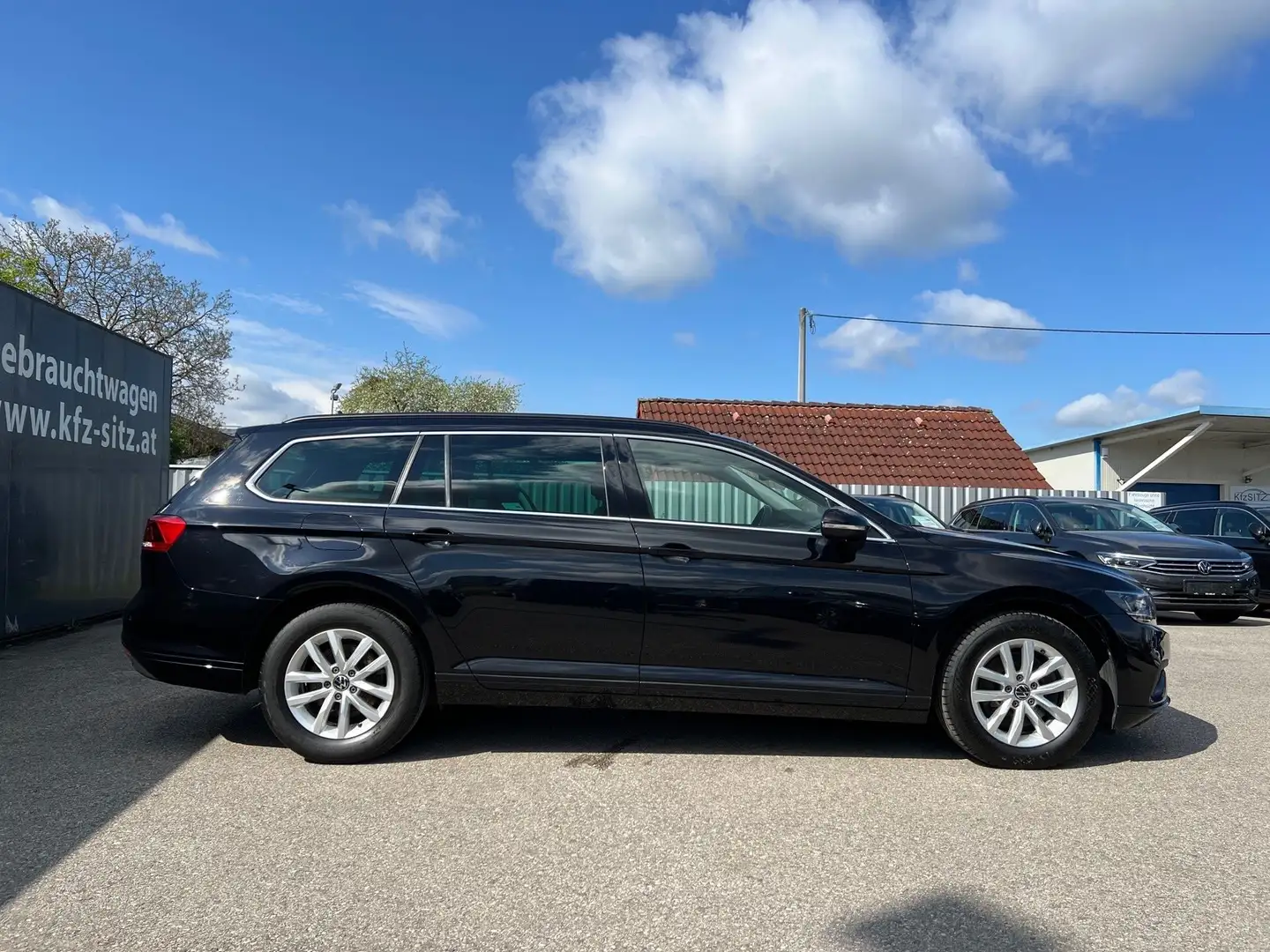 Volkswagen Passat Variant Business 2,0 TDI DSG Schwarz - 2