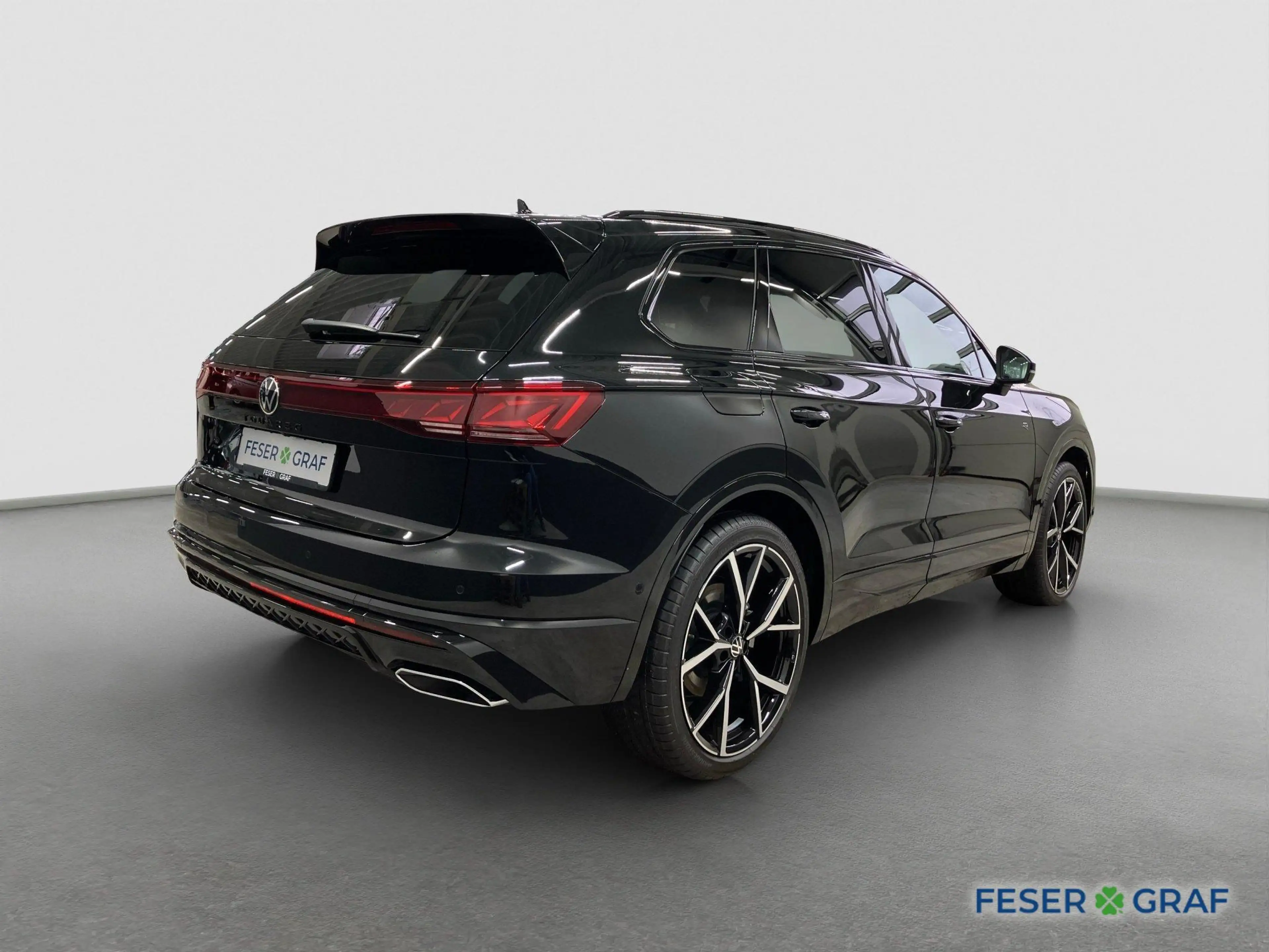 Volkswagen Touareg R-Line TDI Pano AHK AIR 22" 360° Stdhz. — photo 3