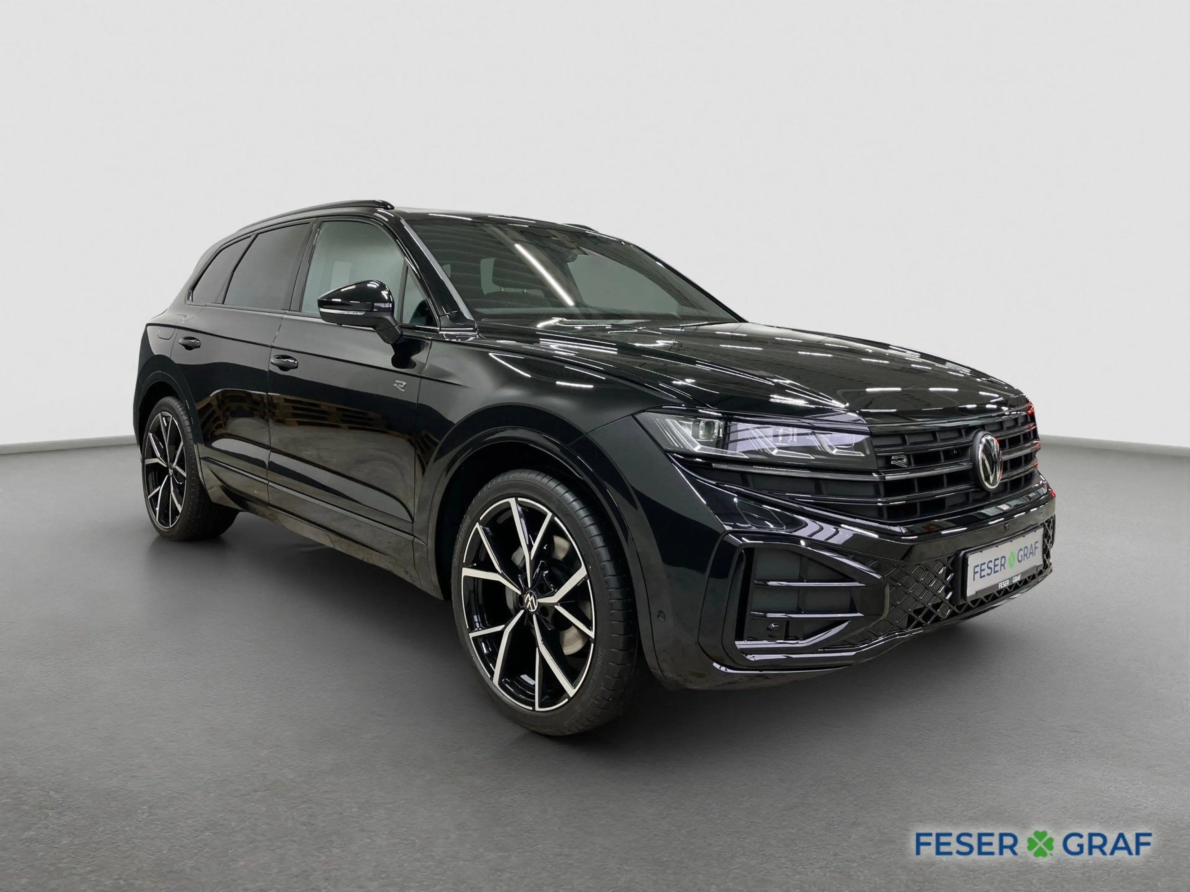 Volkswagen Touareg R-Line TDI Pano AHK AIR 22" 360° Stdhz. — photo 2