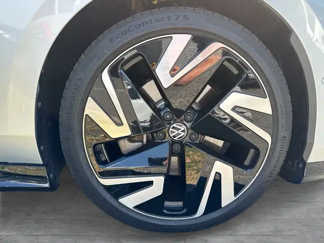 Volkswagen ID.7 view 8
