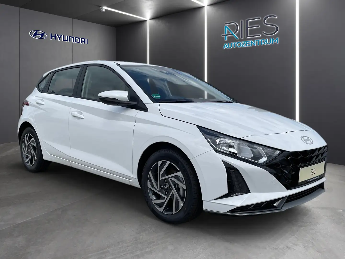 Hyundai i20 Trend NAVI*BOSE*RVM*PDW*HAC*LDWS*LKA*LED* Blanco - 2