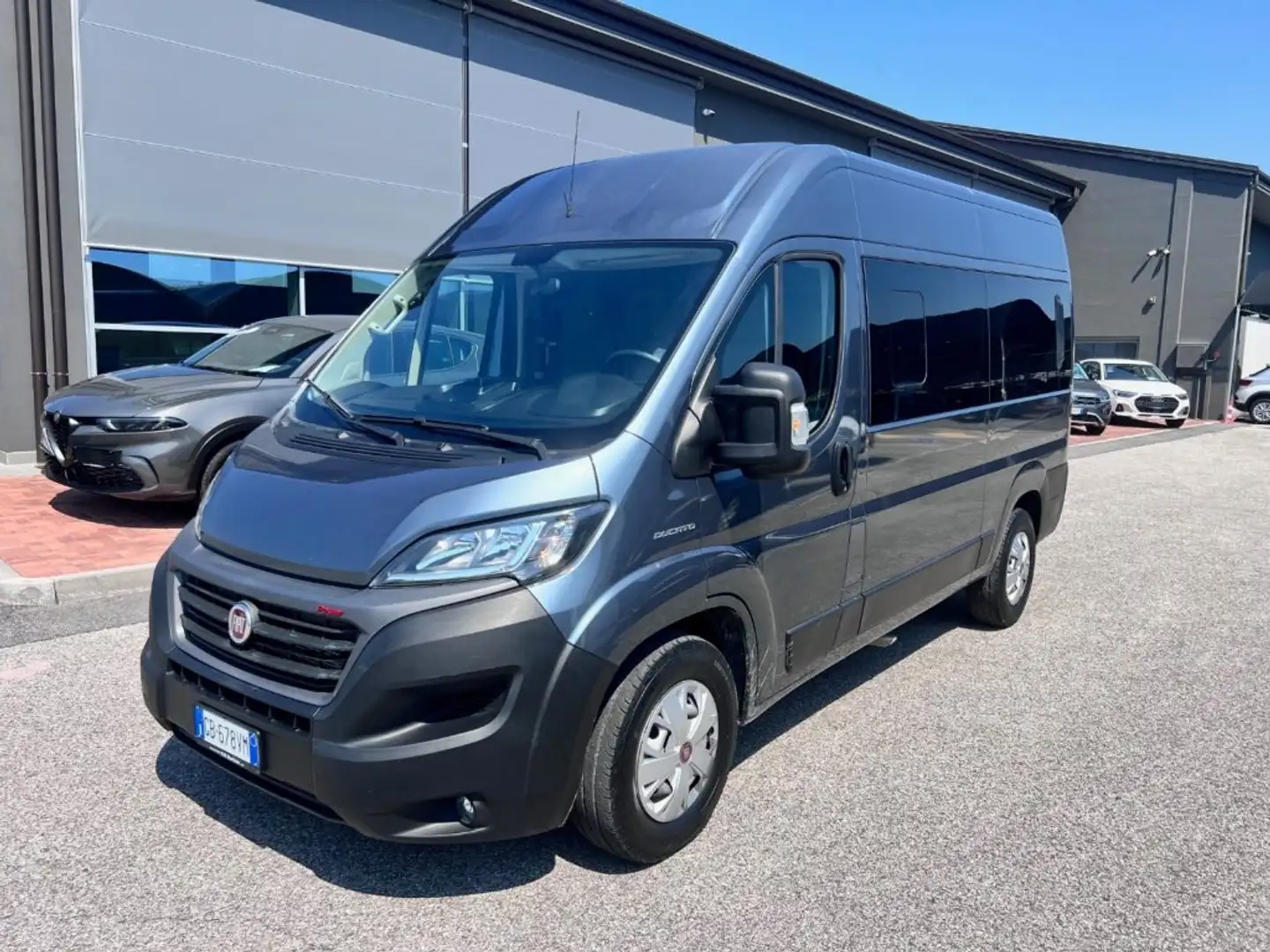 Fiat Ducato 33 2.3 MJT 180CV PM-TA Panorama 9 Posti Automatico Grigio - 1