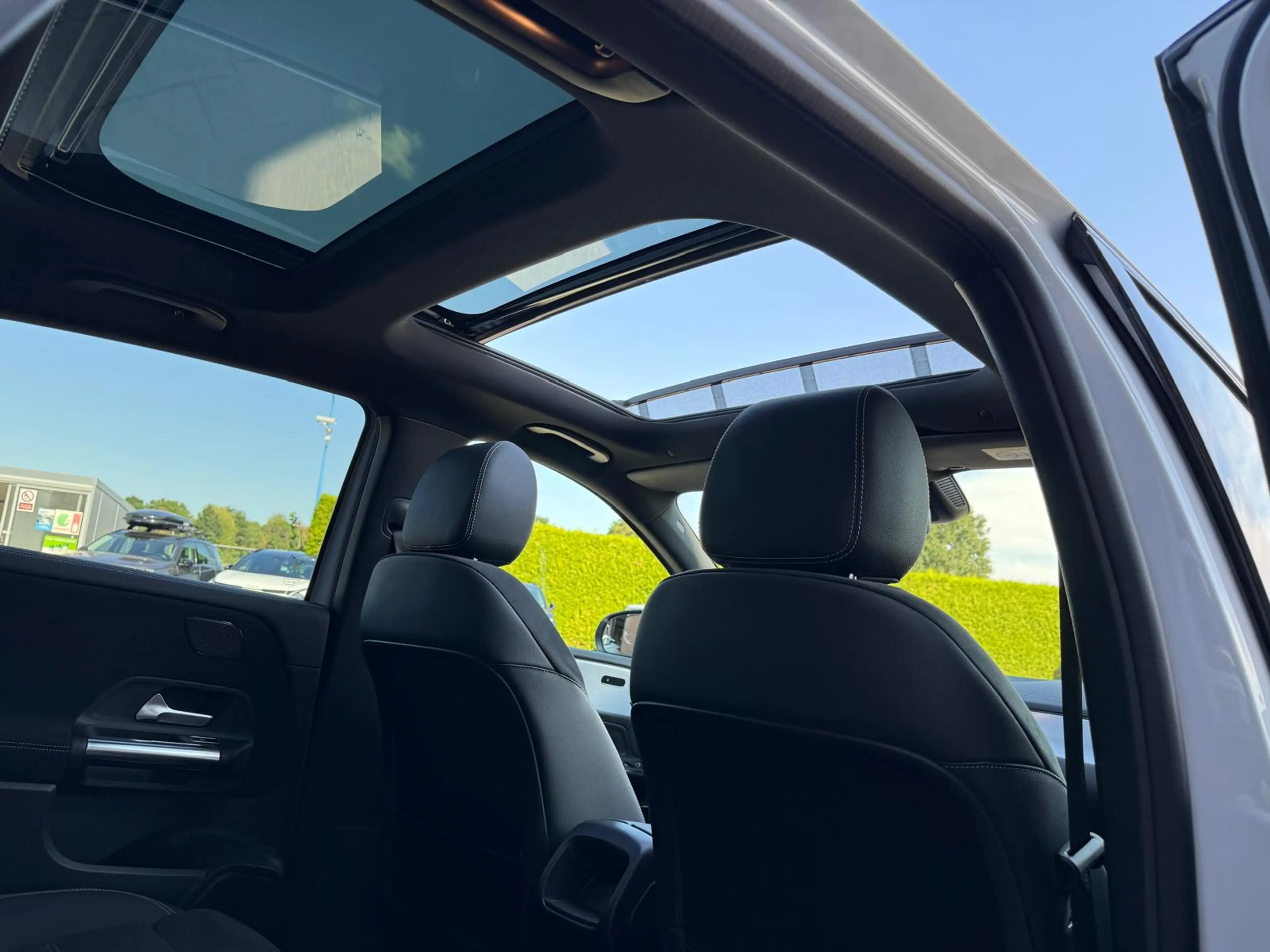 Mercedes-Benz B 250 e AMG Line Edition NIGHT Navi | Camera | Panorama — photo 20