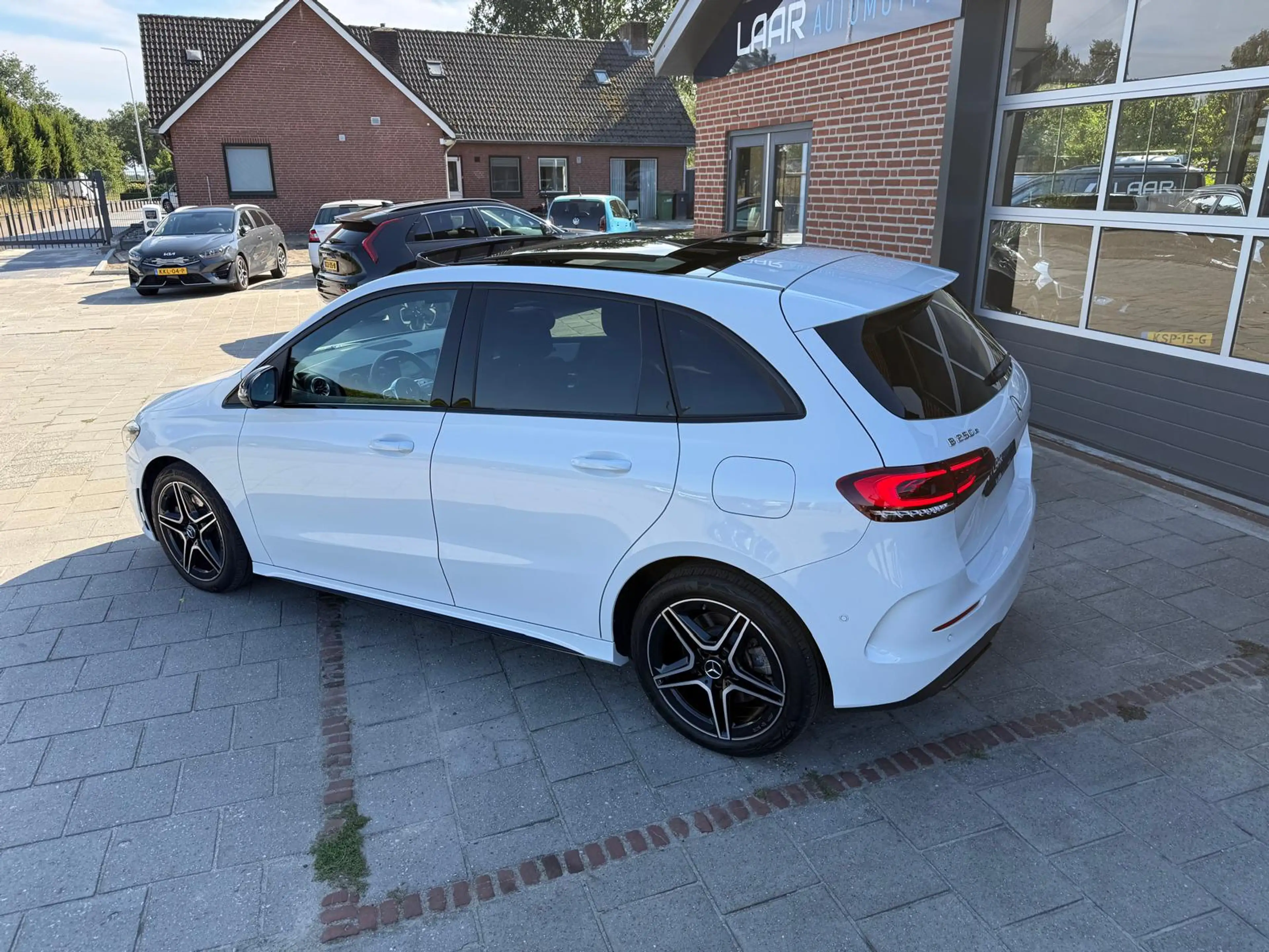 Mercedes-Benz B 250 e AMG Line Edition NIGHT Navi | Camera | Panorama — photo 3