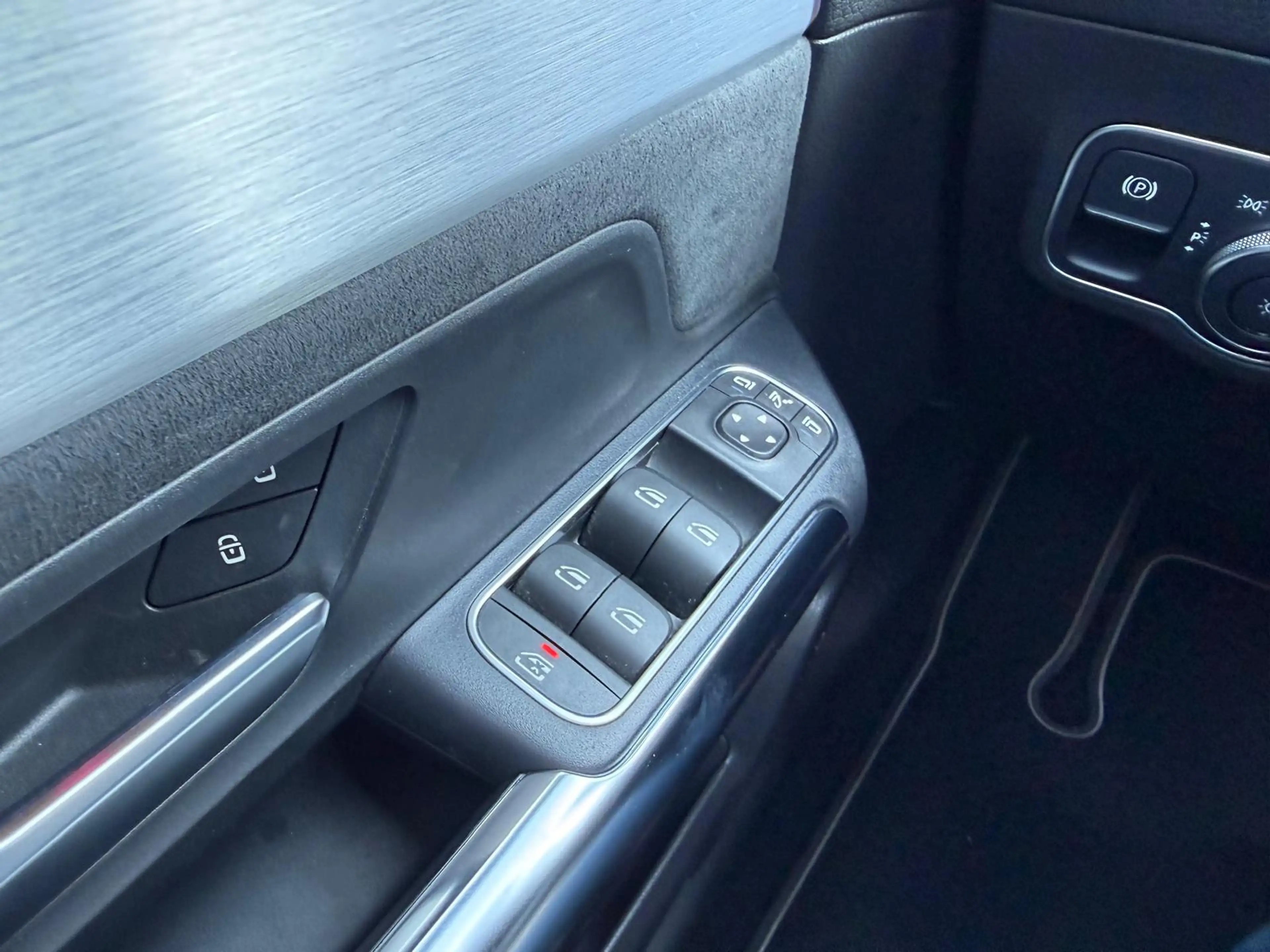 Mercedes-Benz B 250 e AMG Line Edition NIGHT Navi | Camera | Panorama — photo 37