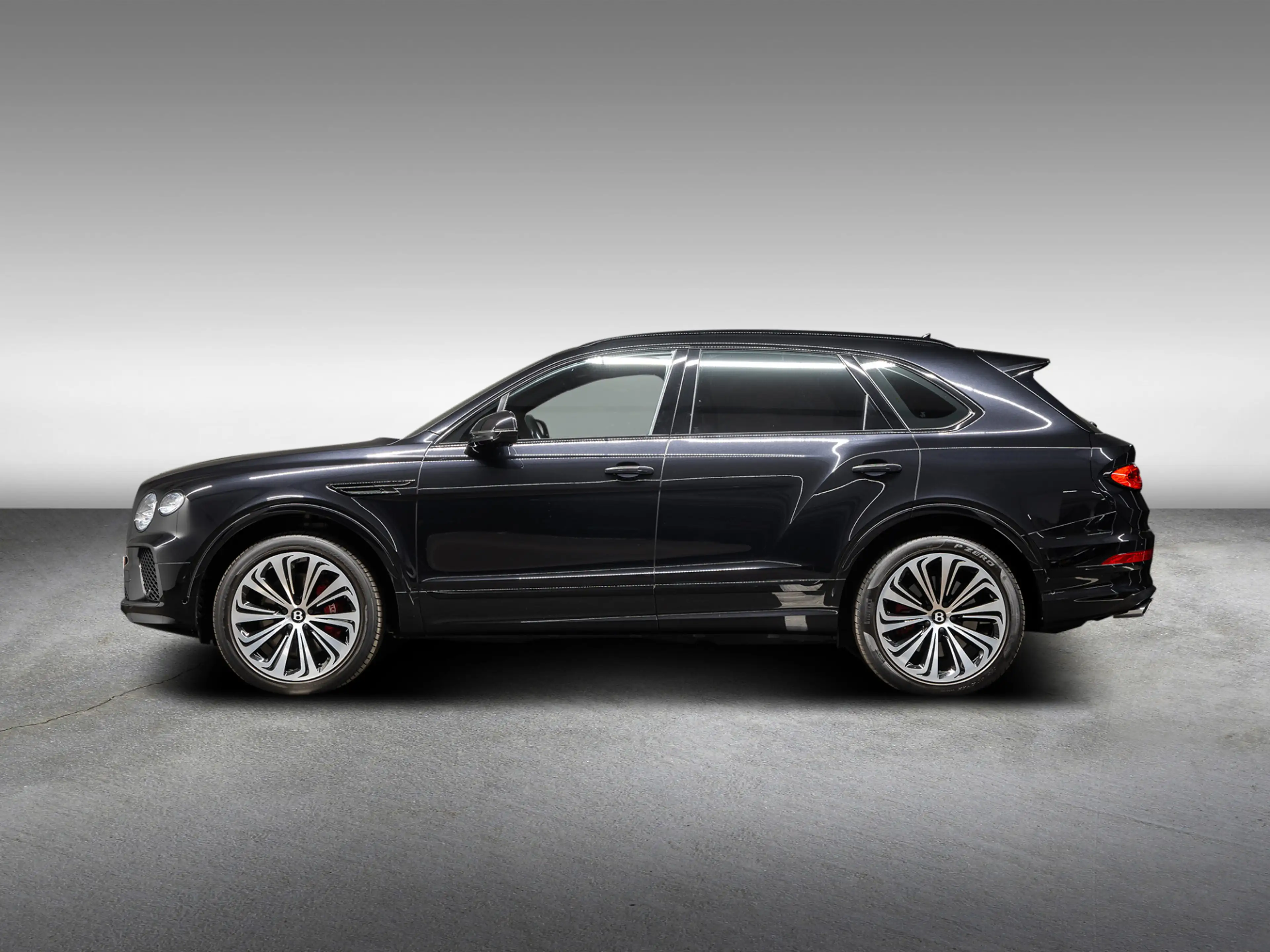 Bentley Bentayga V8 |Black Line|Comfort Spec|7-Seat|Carbon — photo 4