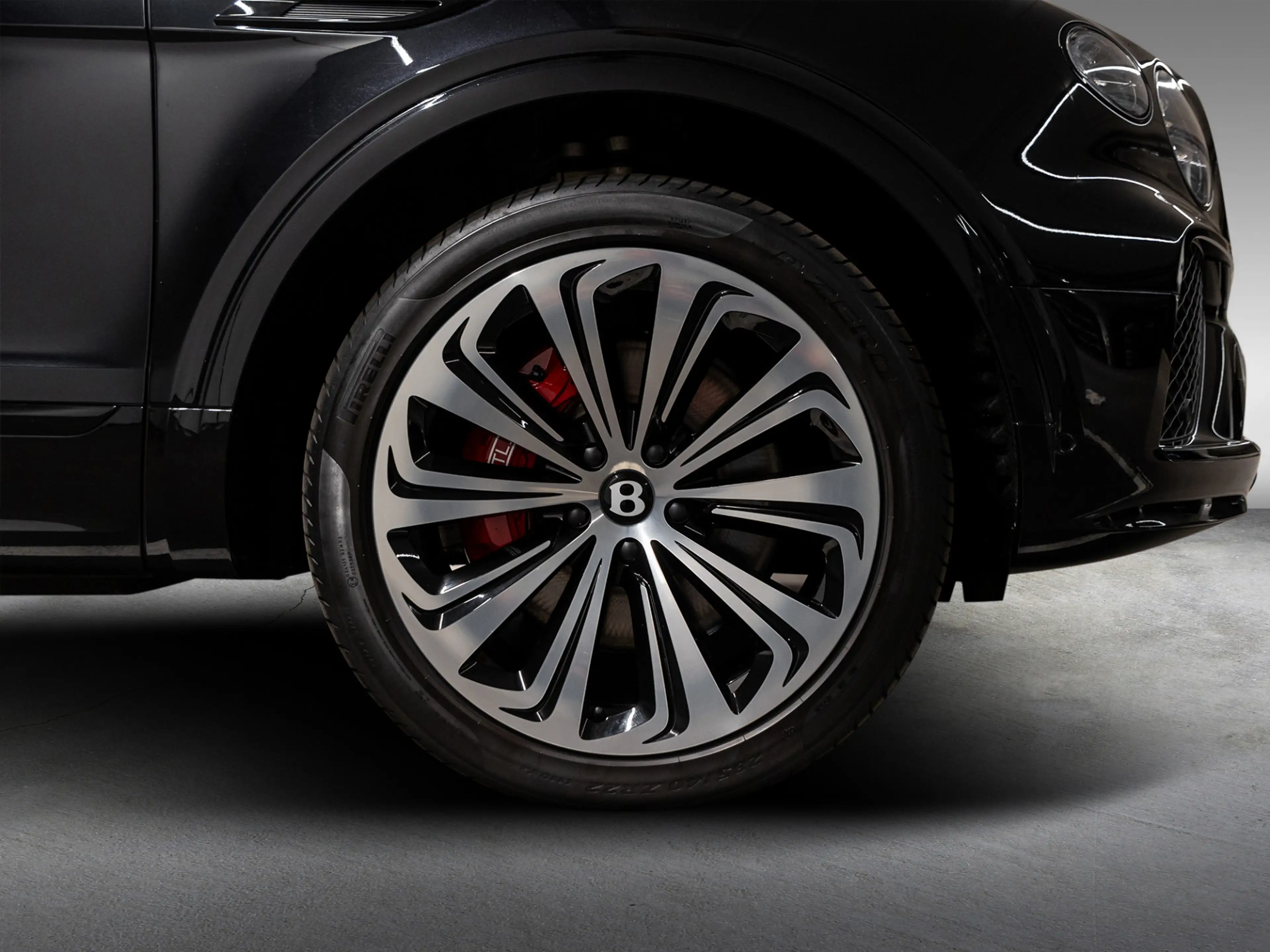 Bentley Bentayga V8 |Black Line|Comfort Spec|7-Seat|Carbon — photo 10