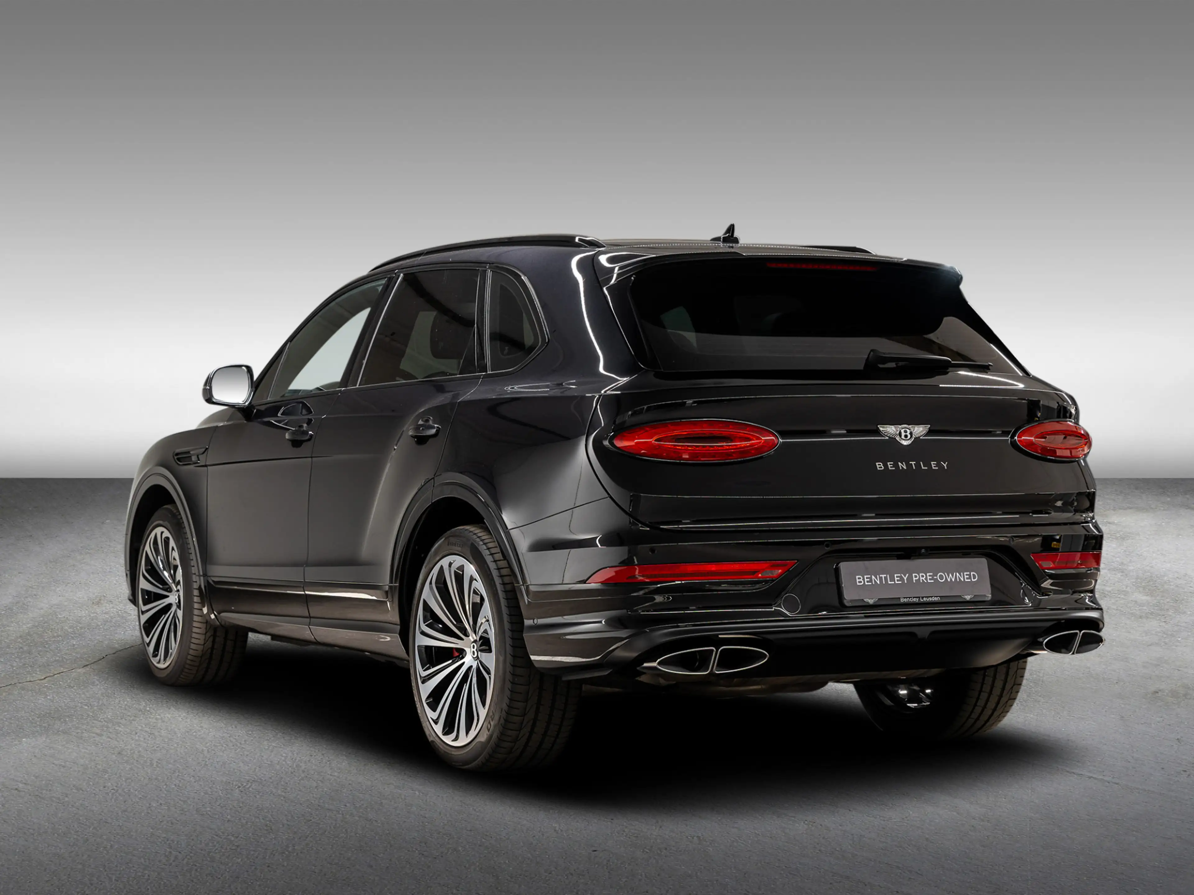 Bentley Bentayga V8 |Black Line|Comfort Spec|7-Seat|Carbon — photo 6