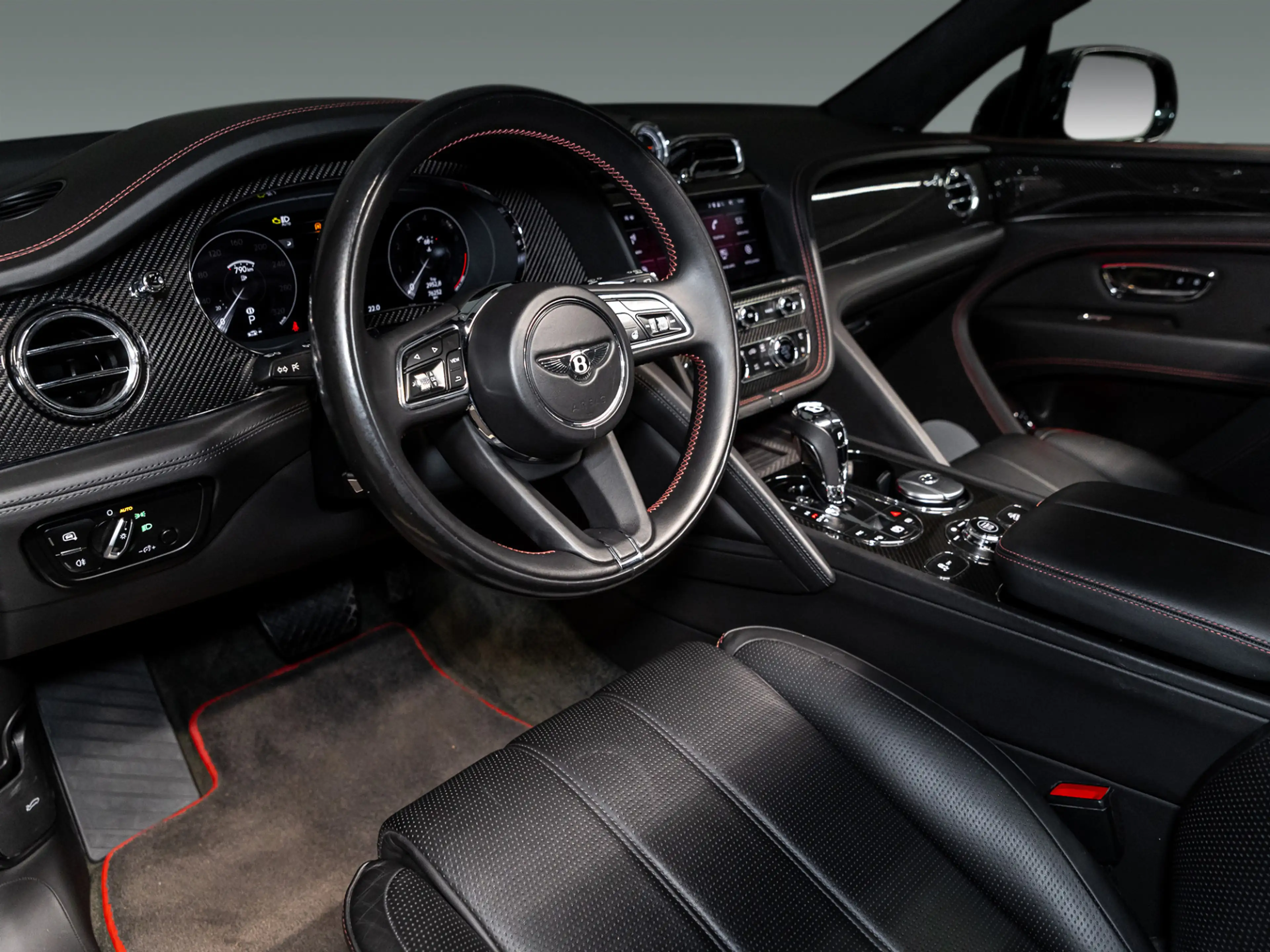 Bentley Bentayga V8 |Black Line|Comfort Spec|7-Seat|Carbon — photo 13
