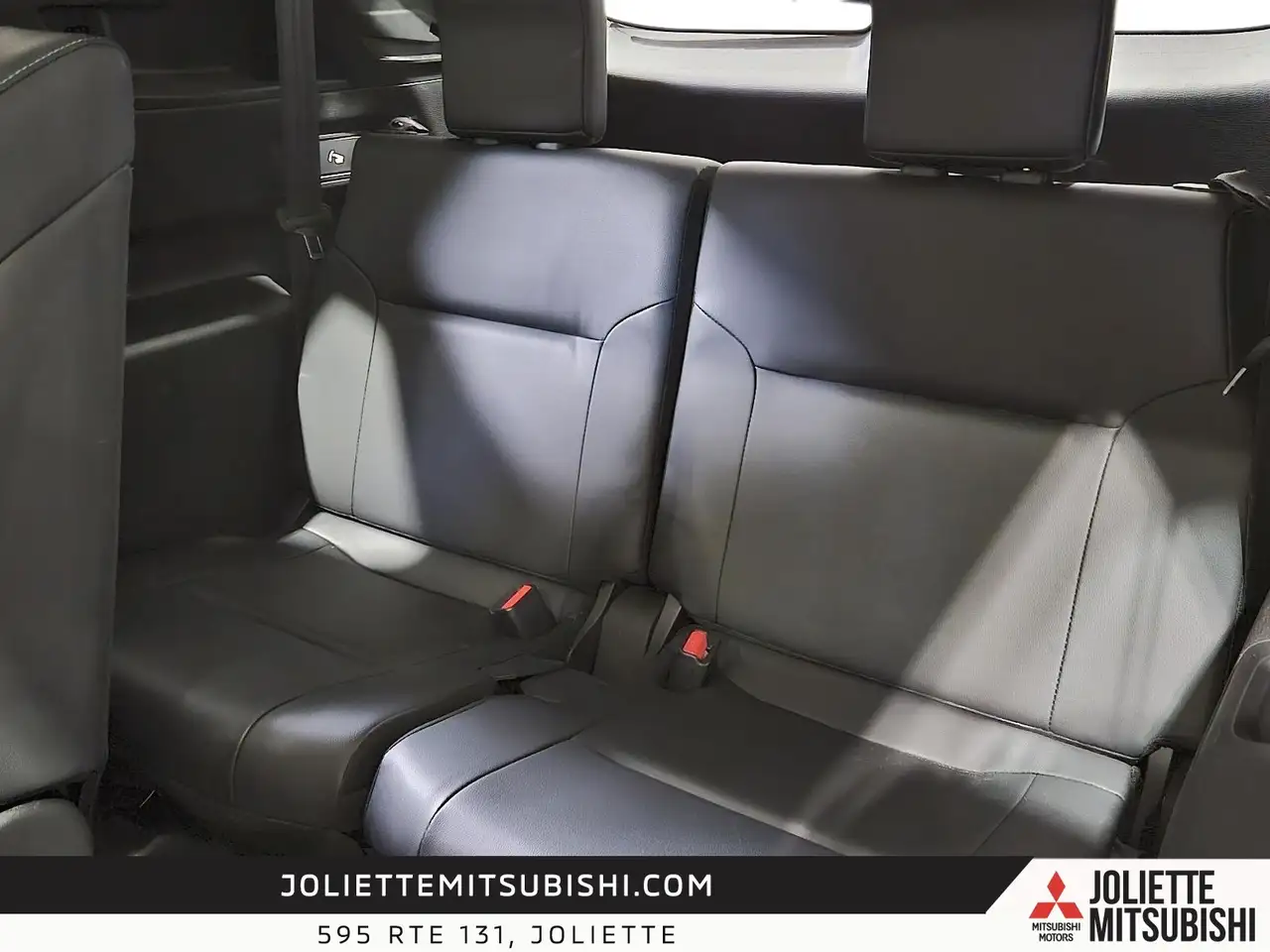 Mitsubishi Outlander photo Mitsubishi Outlander