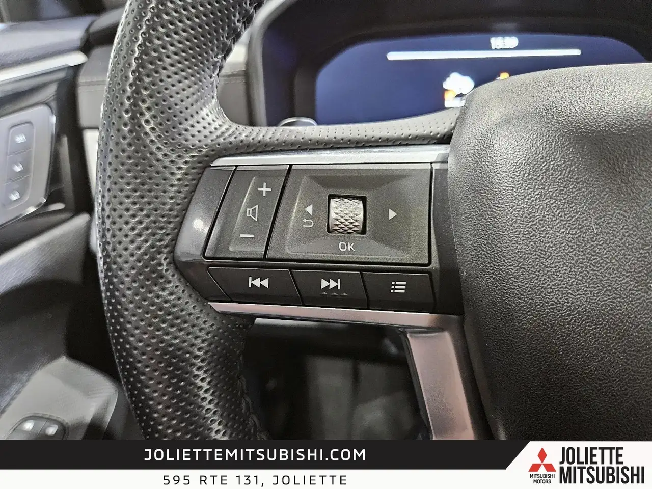 Mitsubishi Outlander photo Mitsubishi Outlander