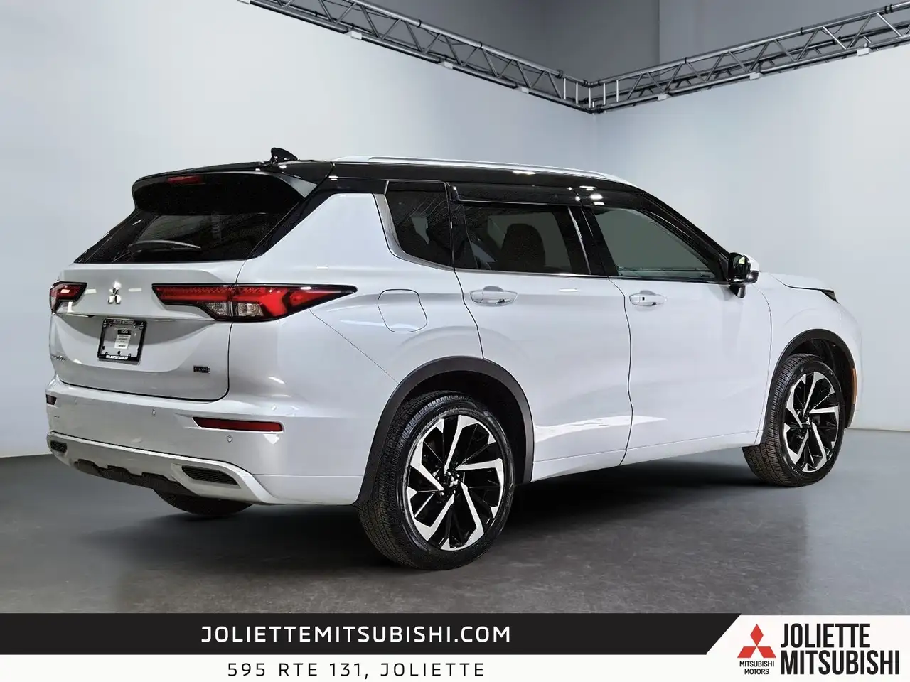 Mitsubishi Outlander photo Mitsubishi Outlander