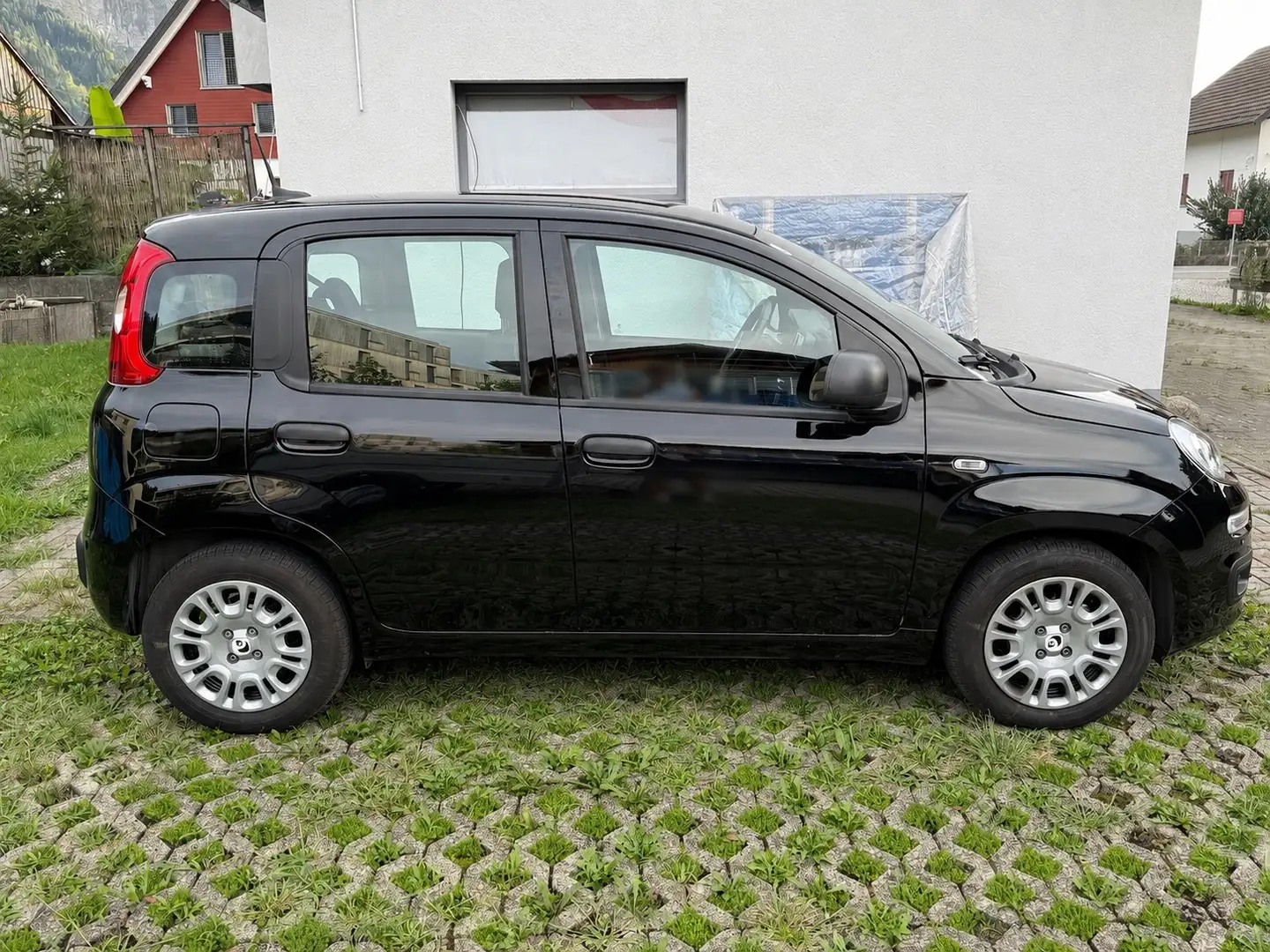 Fiat Panda Fiat Panda Icon Hybrid 70 - EZ 06/2025 - 1.800km Schwarz - 2