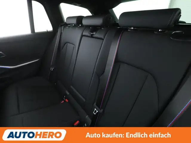 BMW 3 Series view 14