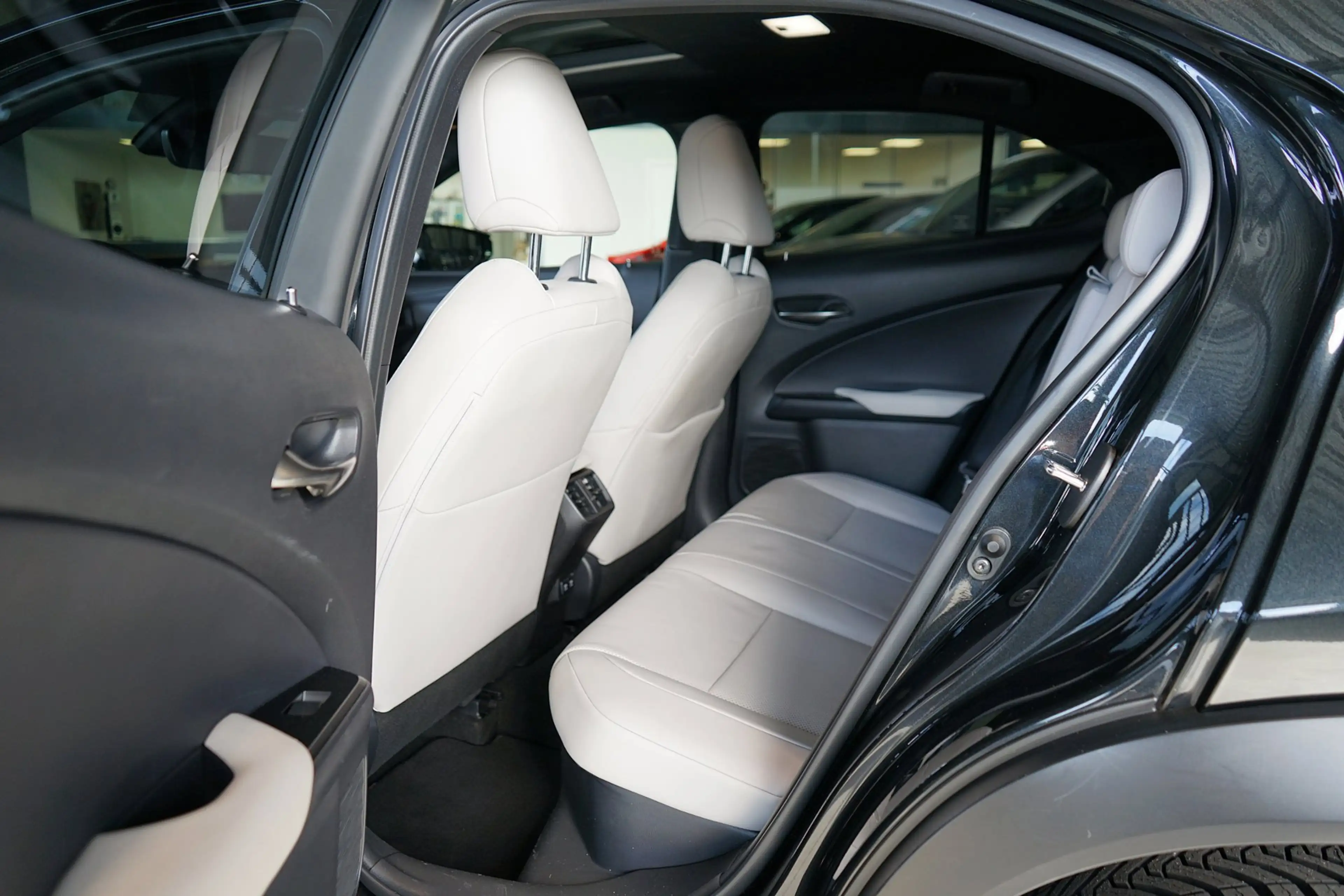 Lexus UX 250h CARPLAY | SCHUIFDAK | LEDER | DEALER ONDERHOUDEN — photo 6