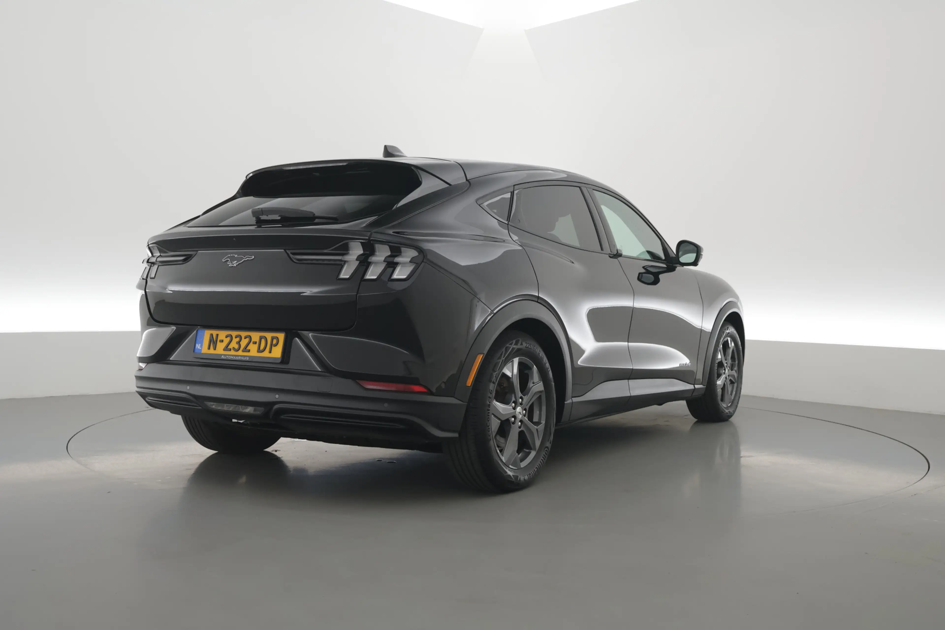 Ford Mustang Mach-E RWD 75 kWh | Rijklaar! | SOH 92% | B&O Audio | Led — photo 2