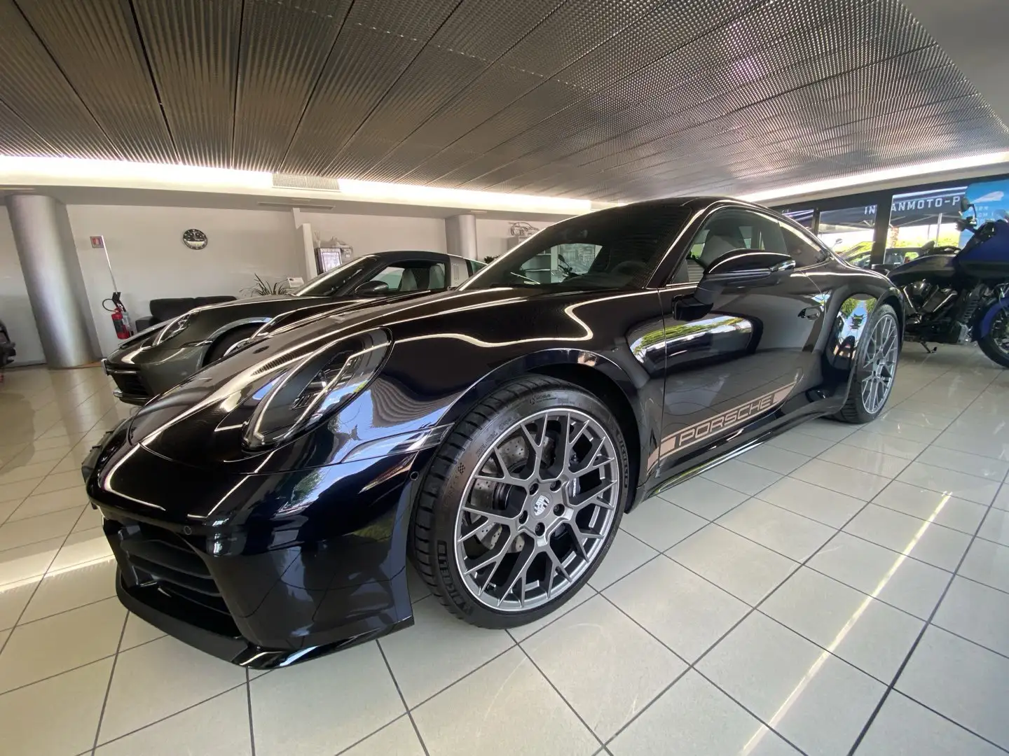 Porsche 911 992 Carrera (992.2) Nero - 1