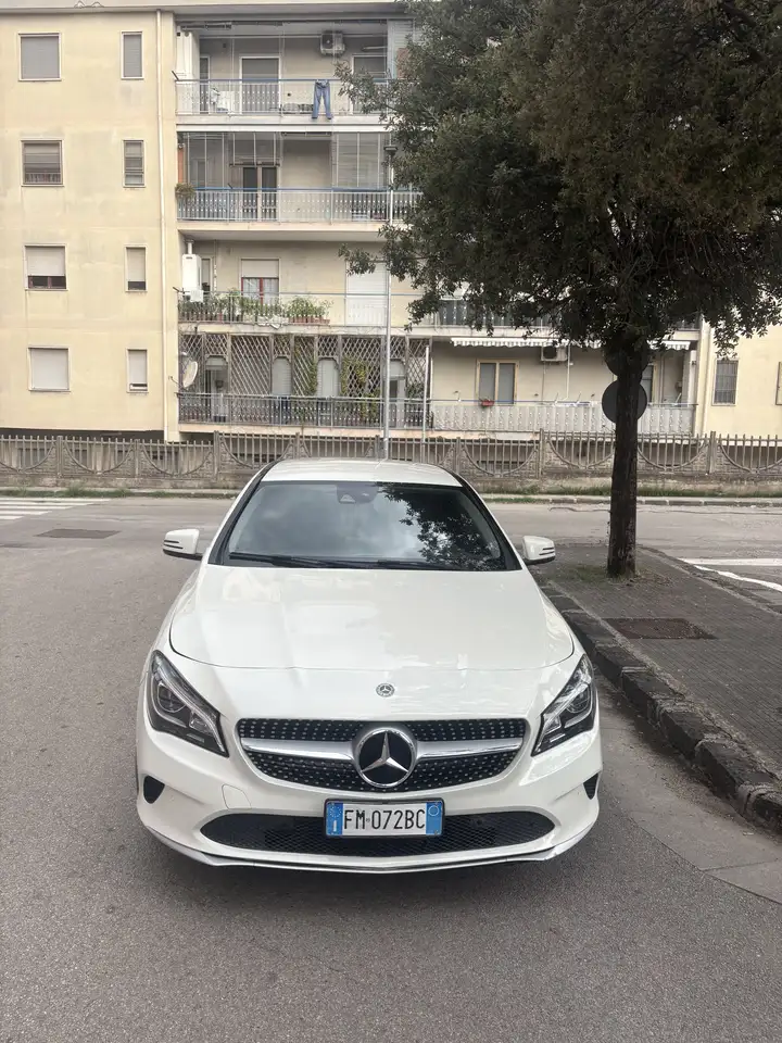 Mercedes-Benz CLA 220