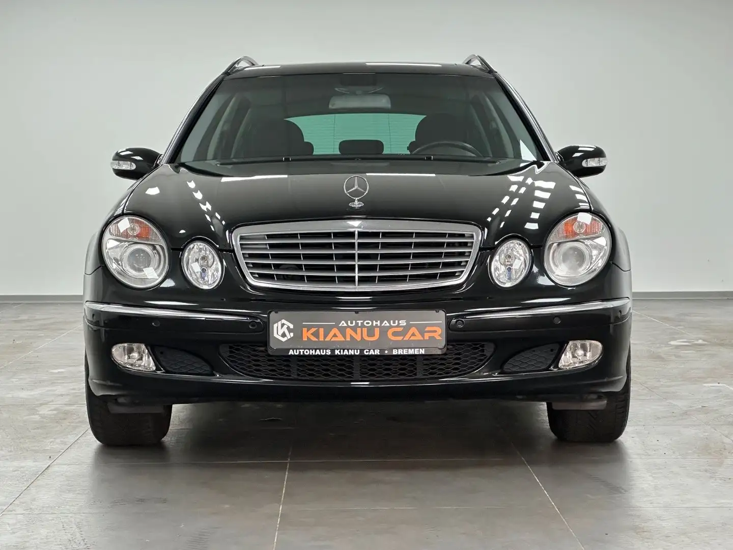 Mercedes-Benz E 200 T Kompressor.KLIMAAUTOMATIK.PDC.TMP.BT Schwarz - 2