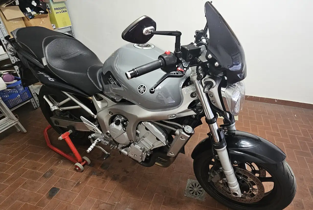 Yamaha FZ 6