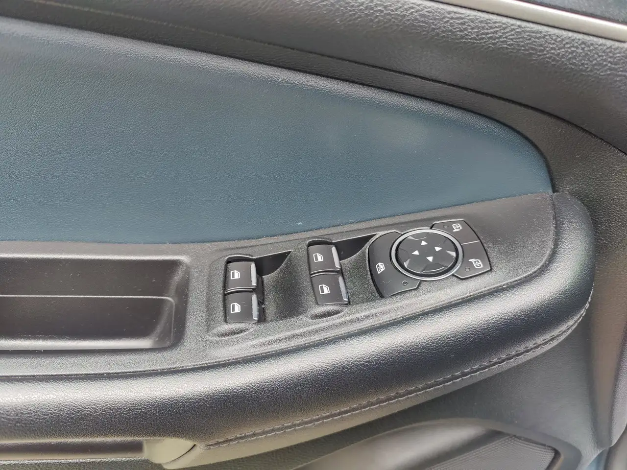 Ford Edge photo Ford Edge