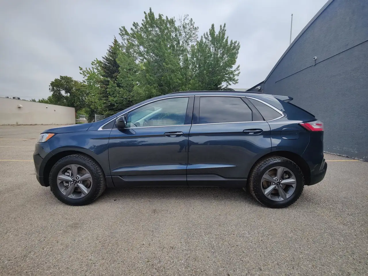 Ford Edge photo Ford Edge