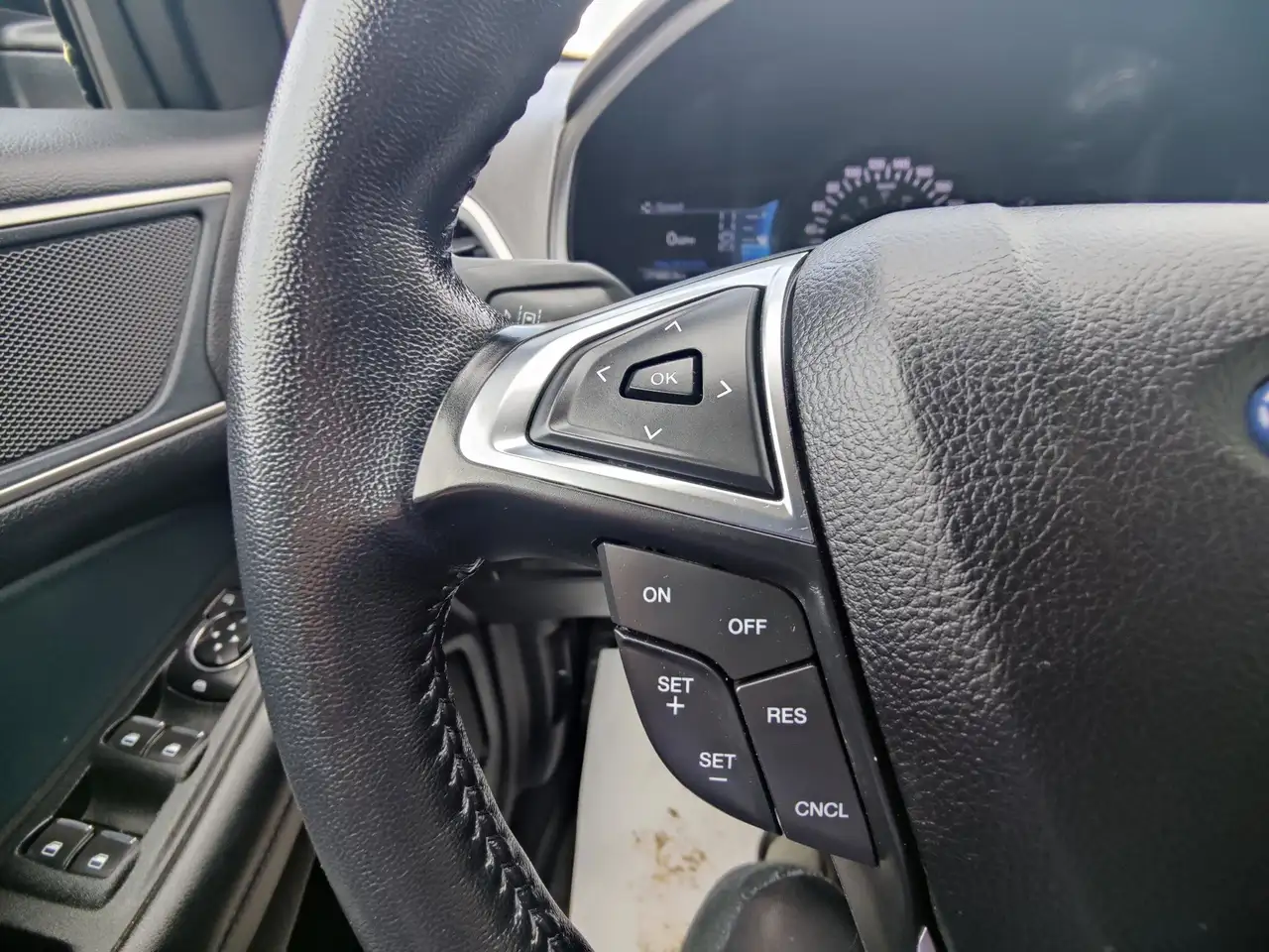 Ford Edge photo Ford Edge