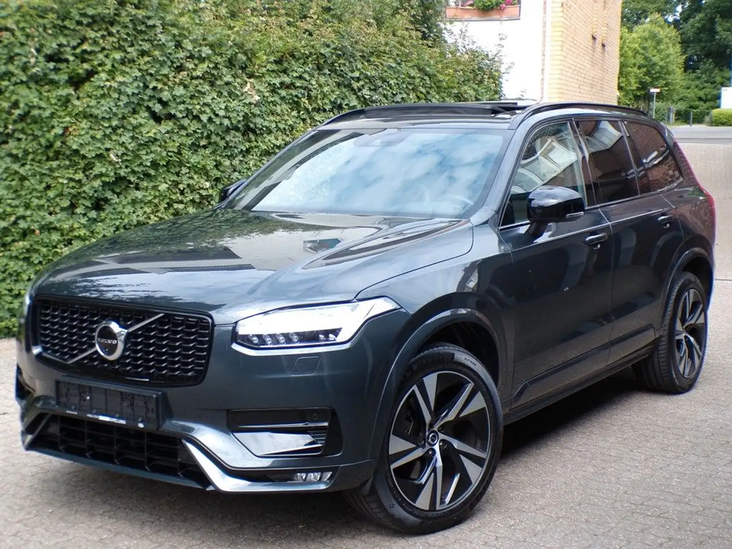 Volvo XC90 B5 AWD"R Design"/Pano/360°/ACC/Memory/LED Gris - 1