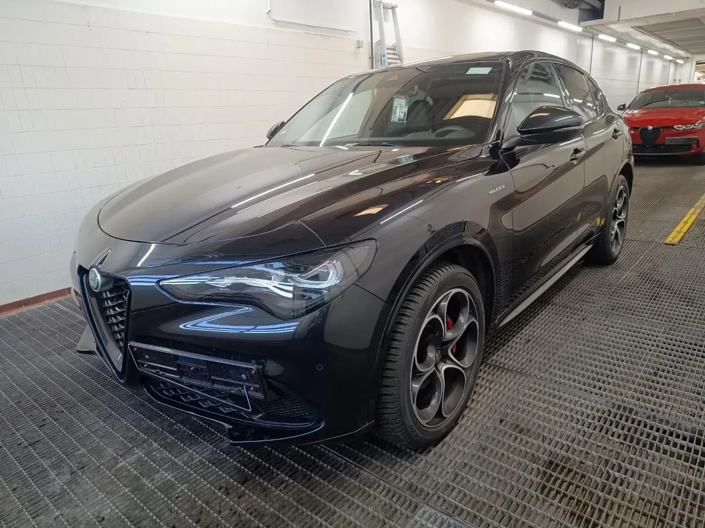 Alfa Romeo Stelvio Veloce Q4 NAVI SHZ LEDER AT Schwarz - 1