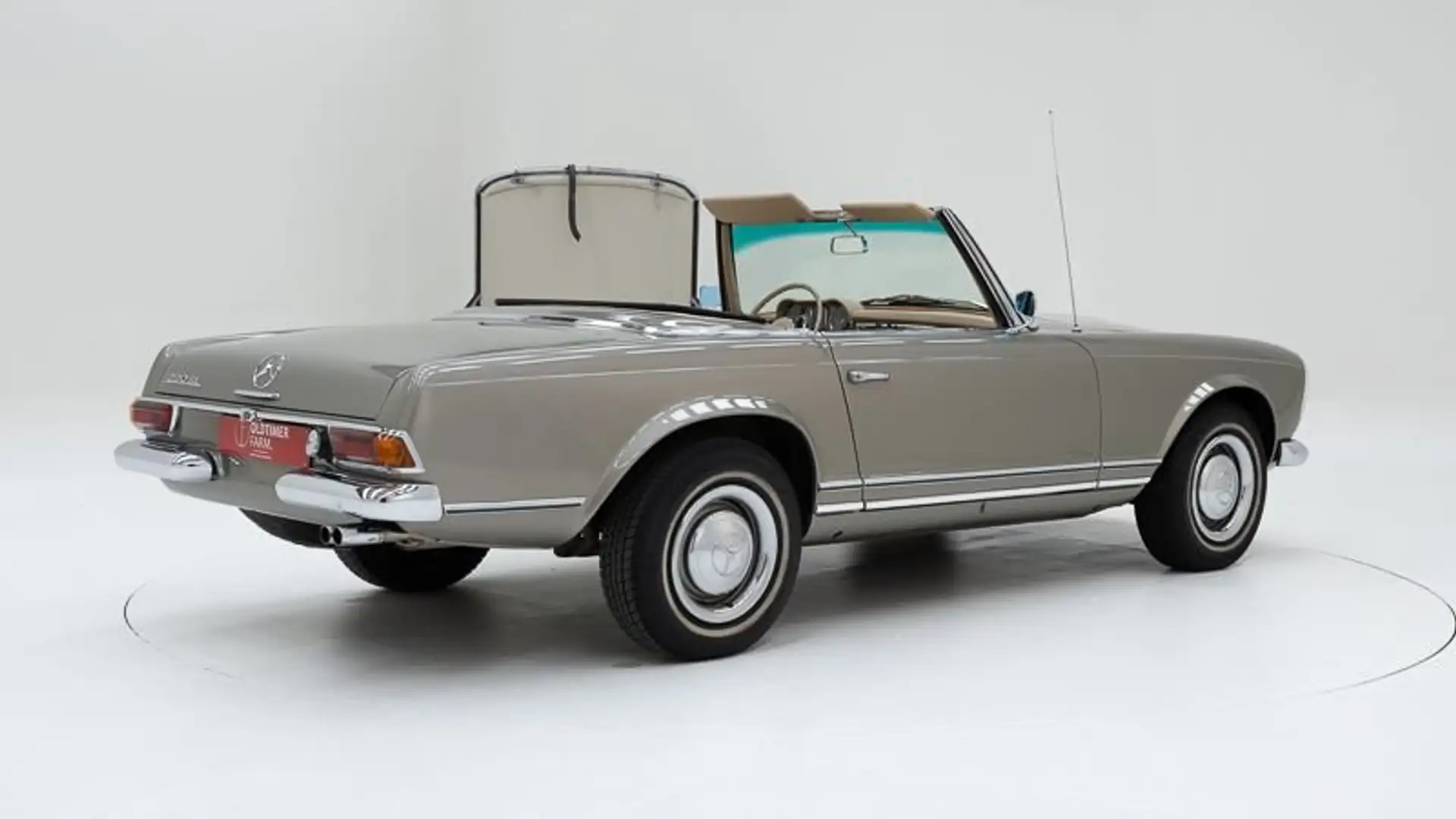 Mercedes-Benz SL 230 Pagode '65 CH06317 Beige - 2