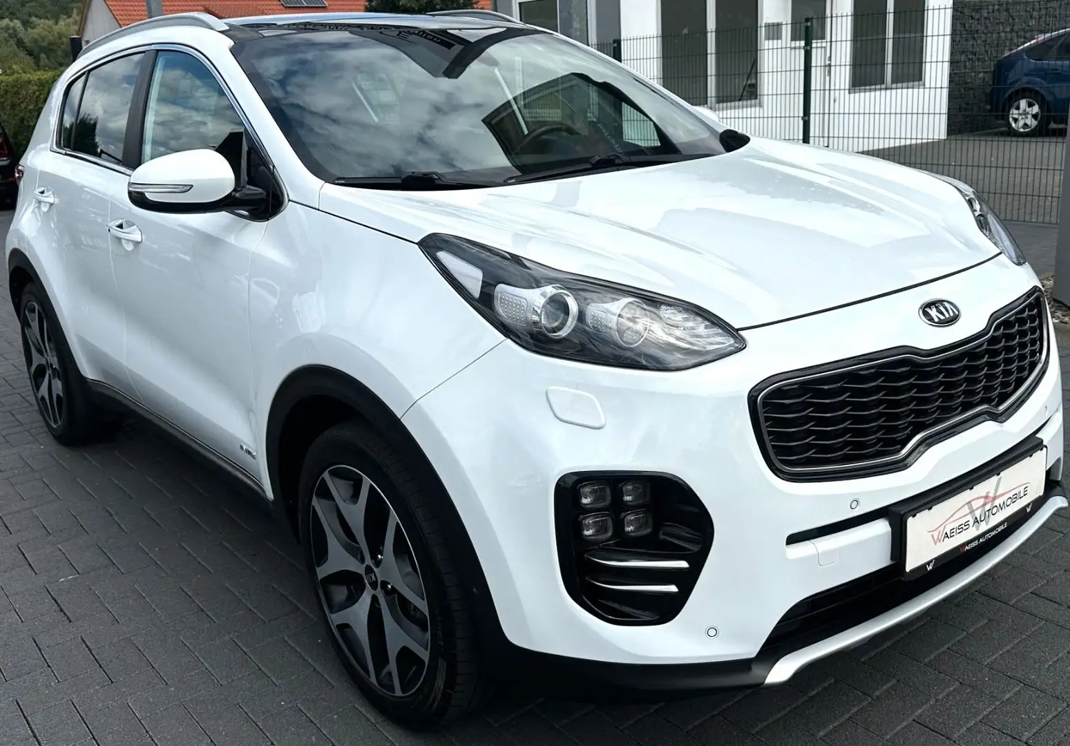 Kia Sportage 1.6 TGDI GT-Line 4WD Bi-Xenon|Panorama Weiß - 1