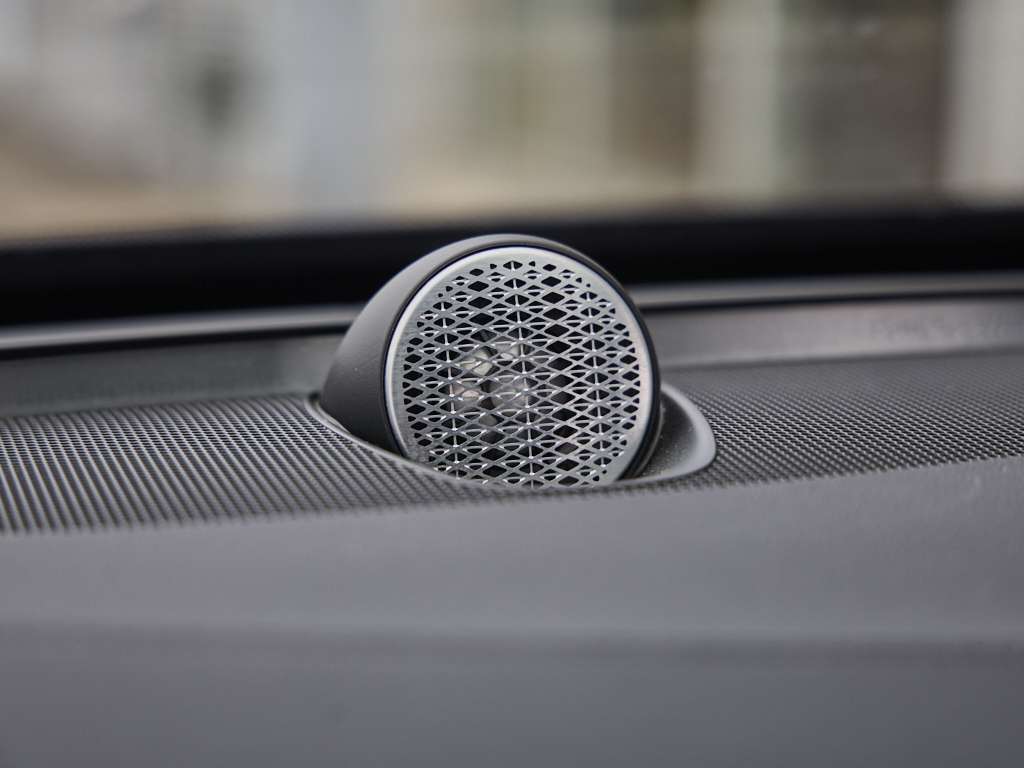 2025 Volvo XC90 Plug in!! Ultra Bright Theme + BOWERS AND WILKINS thumb 30