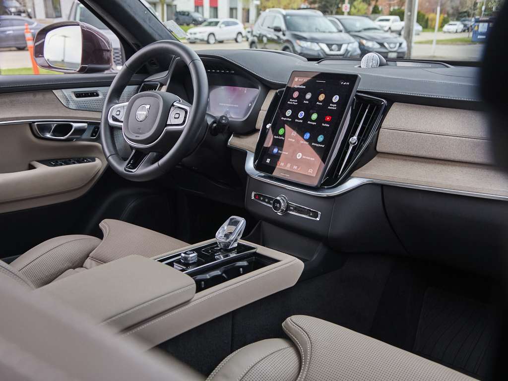 2025 Volvo XC90 Plug in!! Ultra Bright Theme + BOWERS AND WILKINS thumb 21