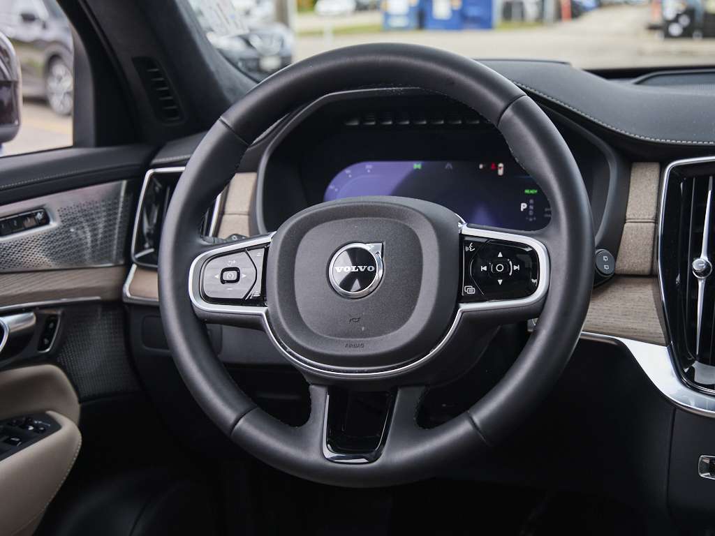 2025 Volvo XC90 Plug in!! Ultra Bright Theme + BOWERS AND WILKINS thumb 24