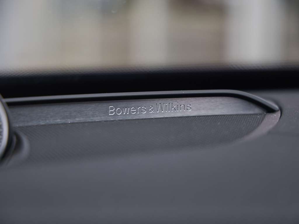 2025 Volvo XC90 Plug in!! Ultra Bright Theme + BOWERS AND WILKINS thumb 31
