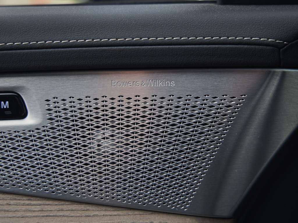 2025 Volvo XC90 Plug in!! Ultra Bright Theme + BOWERS AND WILKINS thumb 35