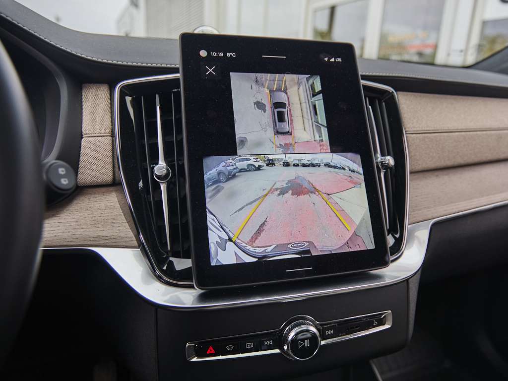 2025 Volvo XC90 Plug in!! Ultra Bright Theme + BOWERS AND WILKINS thumb 32