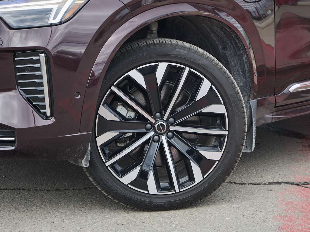 2025 Volvo XC90 Plug in!! Ultra Bright Theme + BOWERS AND WILKINS alt 3