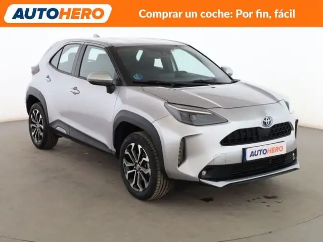 Toyota Yaris Cross view 8