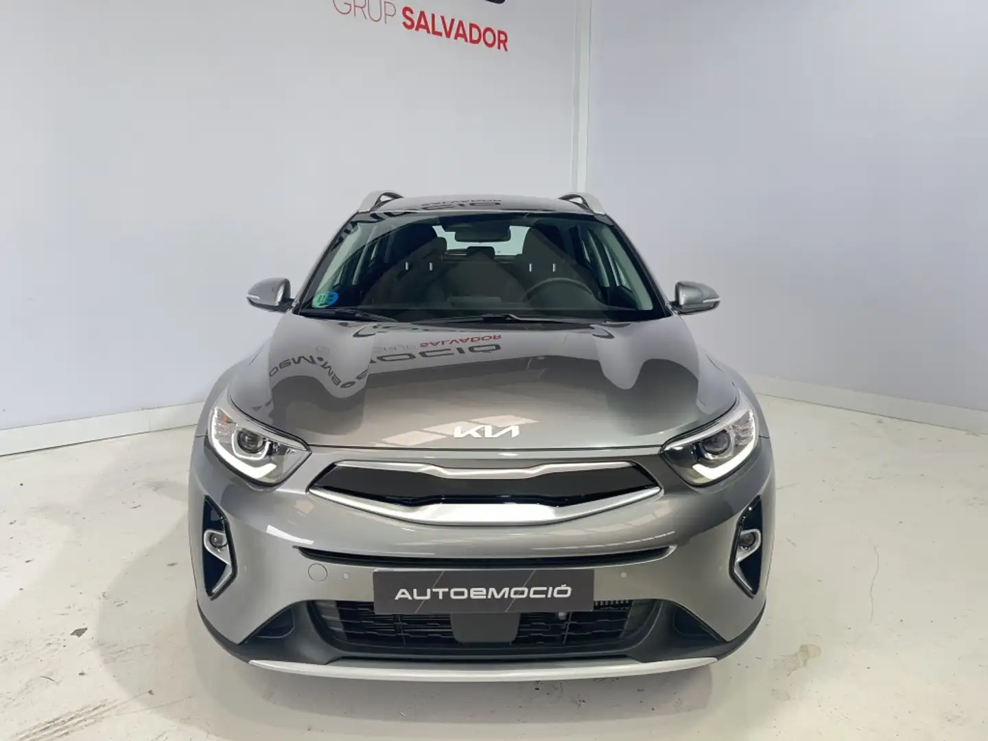 Kia Stonic 1.0 T-GDi MHEV Drive 100 Gris - 2