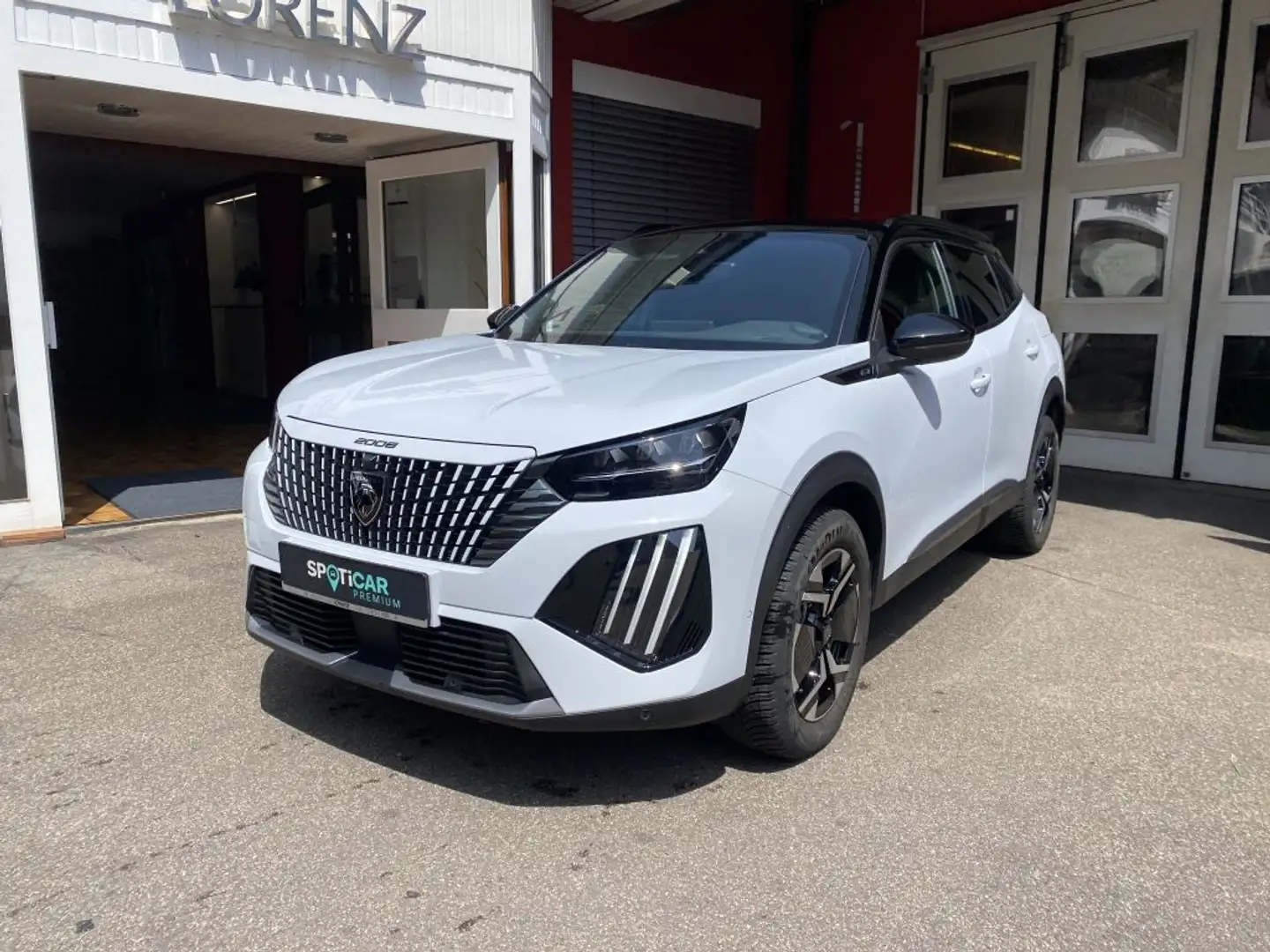 Peugeot 2008 PureTech 130 EAT8 GT - 1