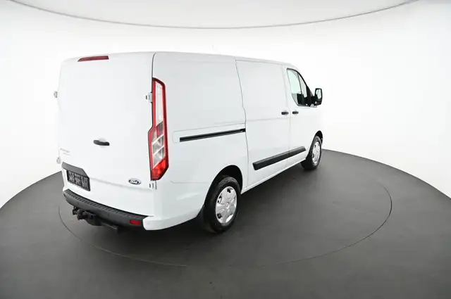Ford Transit Custom view 2