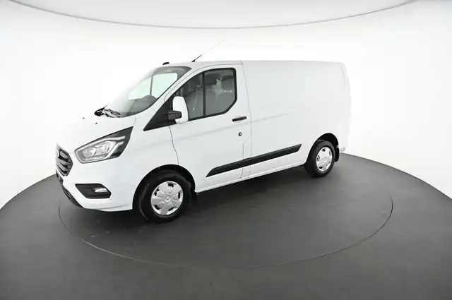 Ford Transit Custom view 3